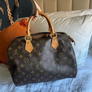 Louis Vuitton Speedy 30 - good condition